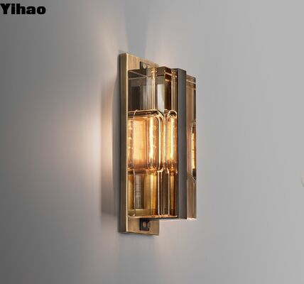 Yihao Luxury Modern Brass Wall Lamp with LED Light Source for Hotel Villa Decorations